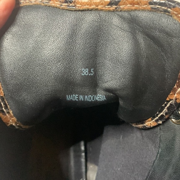 Rag‎ & Bone Army Snake-Print High Top Sneakers - Picture 9 of 9